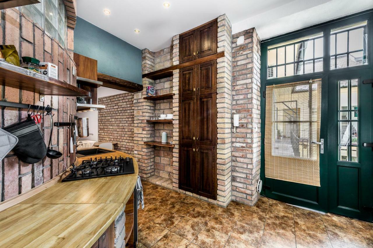 French Touch Apartment With Free Parking Budapest Exterior foto